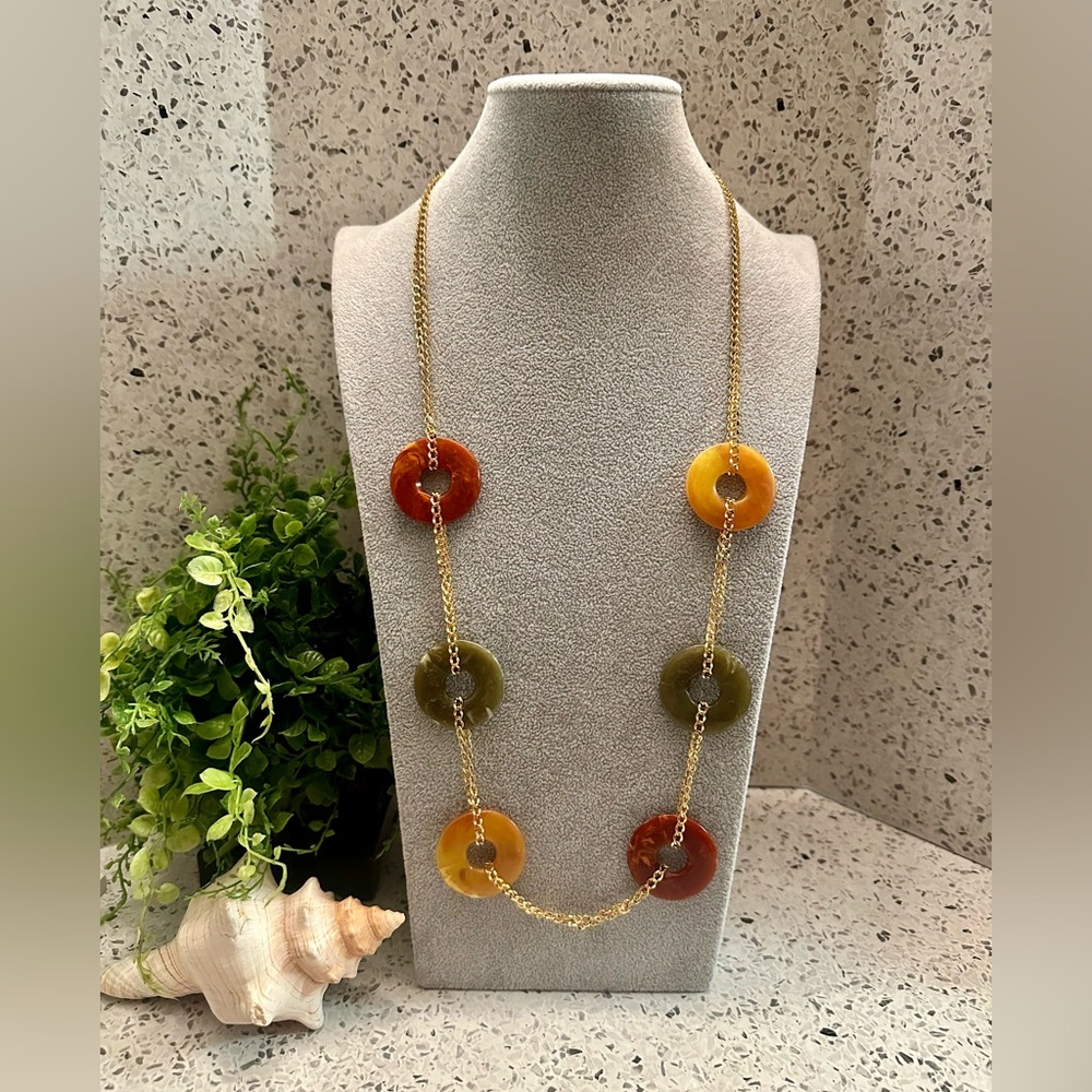 Avon acrylic discs and chain necklace
